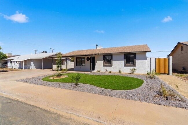 Building Photo - 6622 W Peck Dr