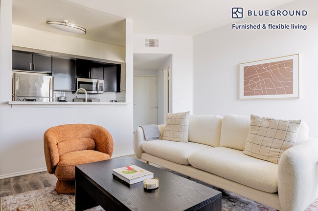 Photo - 1443 N Fuller Ave Unit FL4-ID1346