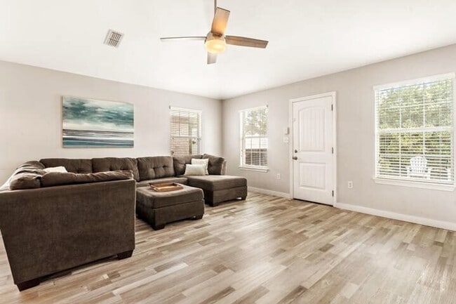 Building Photo - 75 Secret Harbor Dr Unit ID1285885P