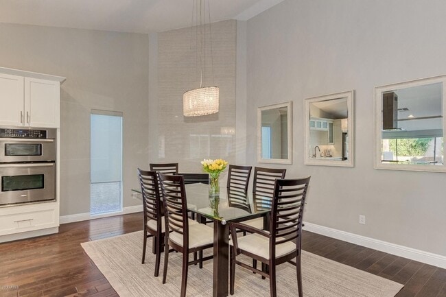 Photo - 6218 E Waltann Ln