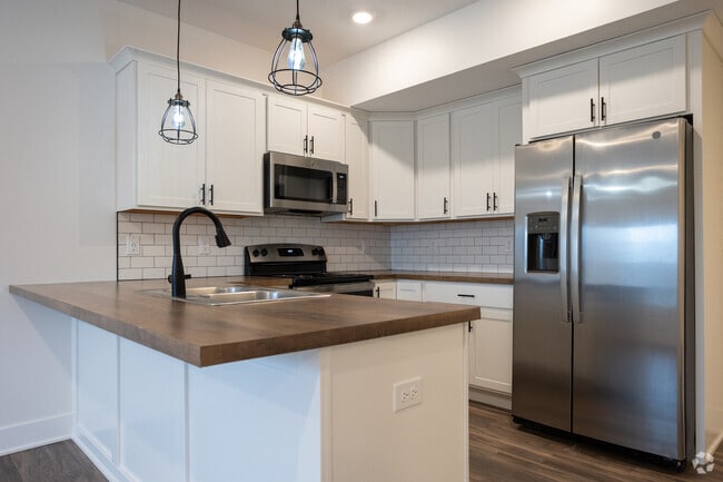 3 BR, 2.5 BA - 1498 sf - The Vue at Rivertown Park Townhomes