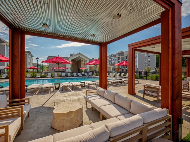 Photo - Ten Trumbull