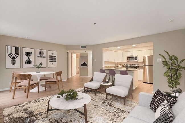 Photo - Cortland Van Dorn