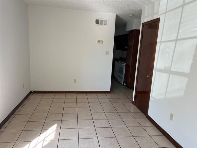 Photo - 820 Early St