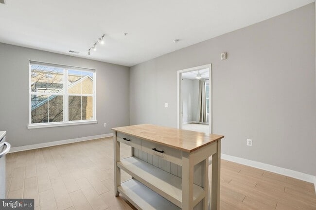 Photo - 989 S Buchanan St Unit 303