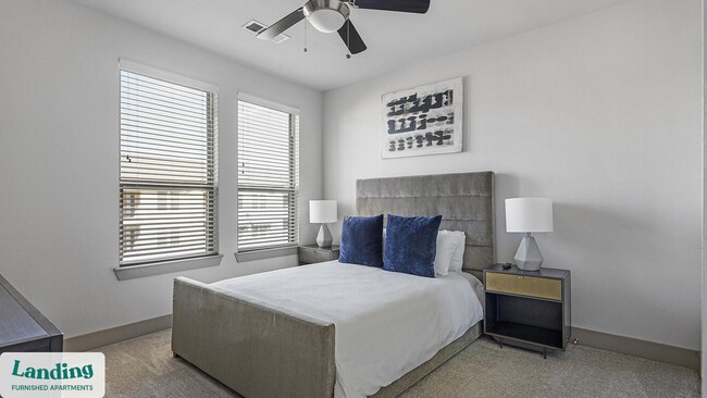 Building Photo - 12500 Shadowglen Trce Unit 10303