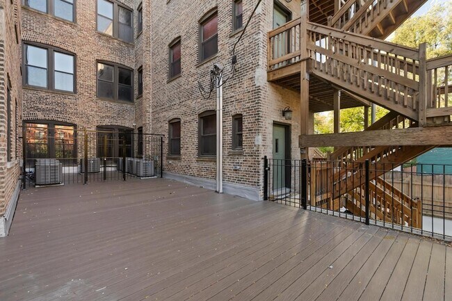 Photo - 444 E 48th St