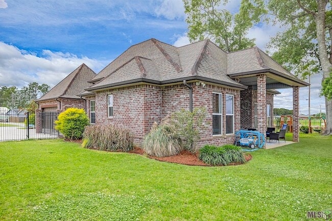 Photo - 111 Gentle Oak Blvd