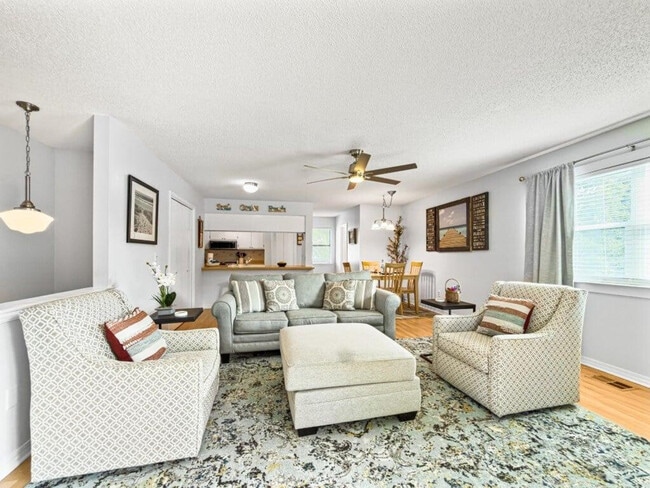 Building Photo - 113 N Myrtle Dr Unit SI ID1447118P