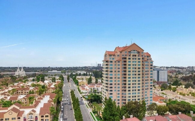 Building Photo - 3890 Nobel Dr Unit 503