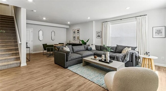 Photo - 10 Bridgestone Cir