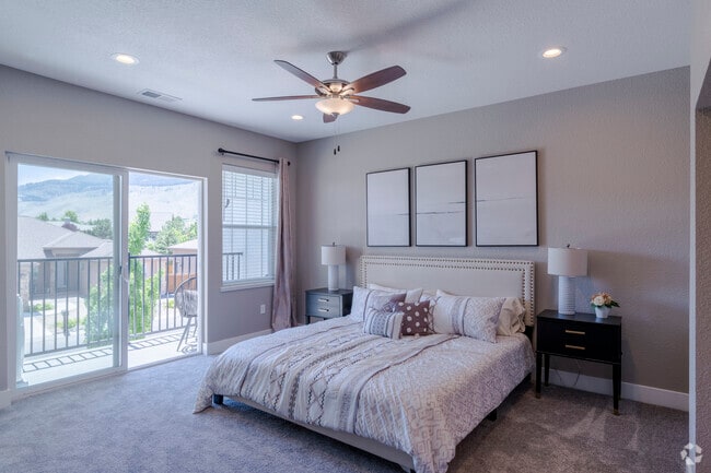 3BR, 2.5BA - 1,649SF - Roseview Townhomes