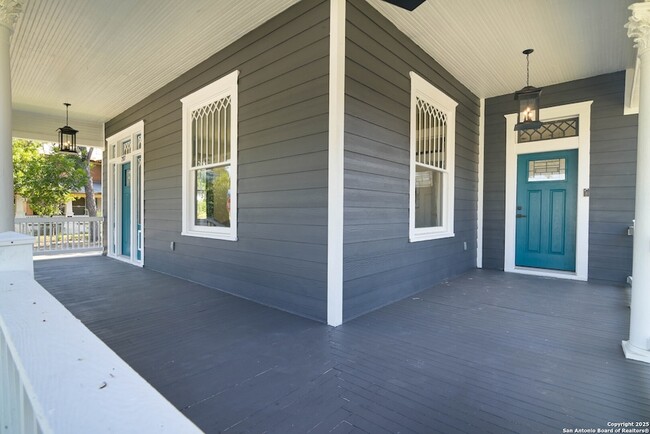 Photo - 207 Loretta Pl