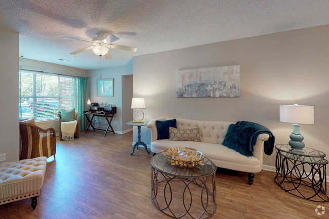 3BR, 2BA - 1189 SF - HarborOne