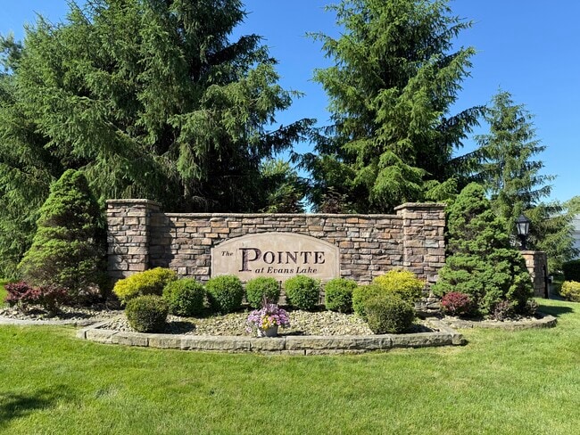 Photo - Pointe At Evans Lake