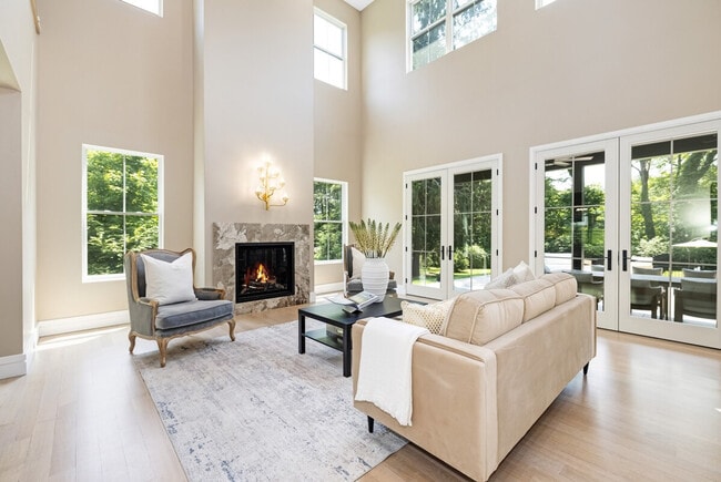 Photo - 241 E Saddle River Rd Unit SI ID1495030P