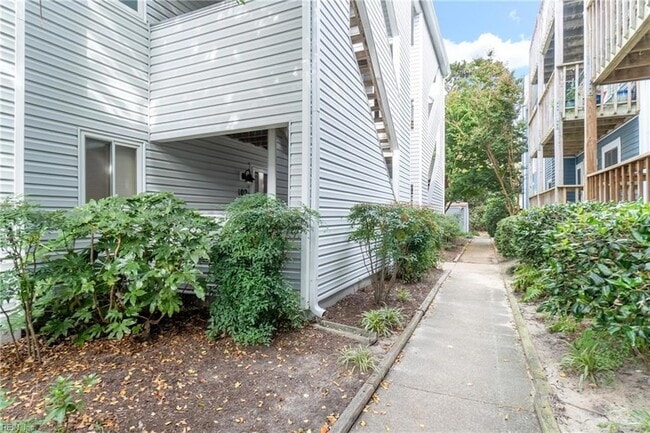 Building Photo - 2316 Starfish Rd Unit 102