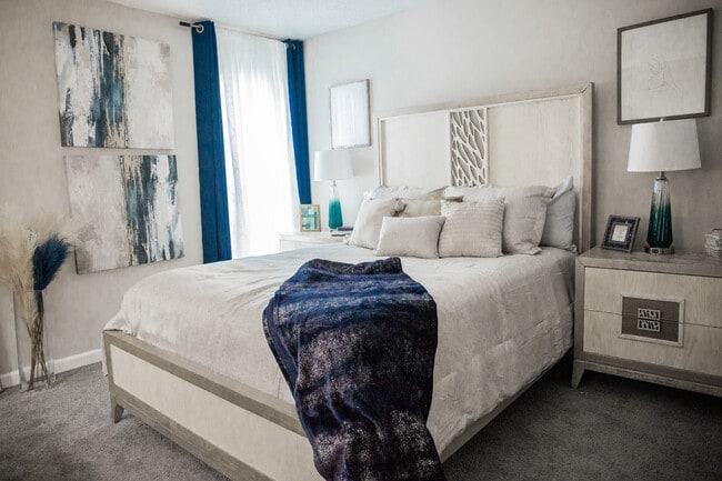 Photo - The Views at Irondale