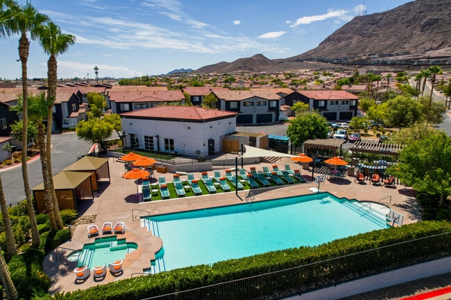 The Townhomes at Horizon Ridge, Henderson, NV, Resort-Style Pool - The Townhomes at Horizon Ridge