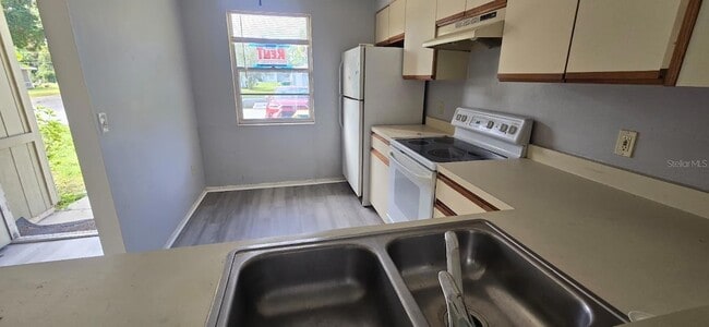 Photo - 304 Camillia Ln