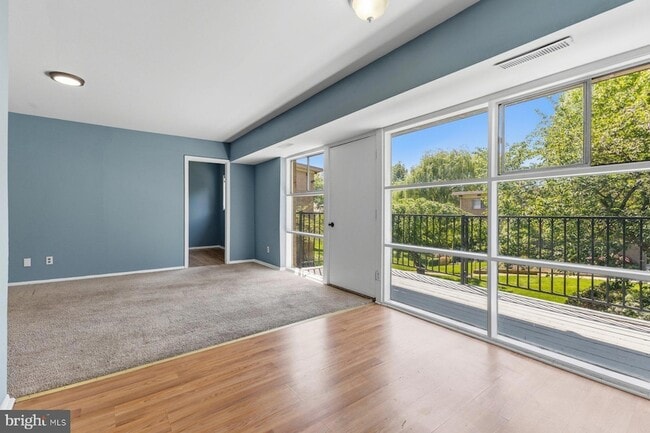 Photo - 4903 Americana Dr Unit 107