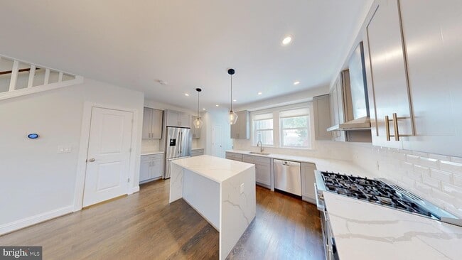 Building Photo - 4023 New Hampshire Ave NW