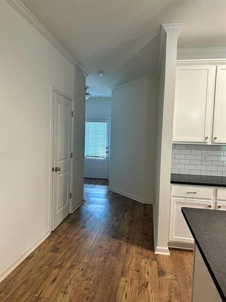 Photo - 5635 Parkview Ln