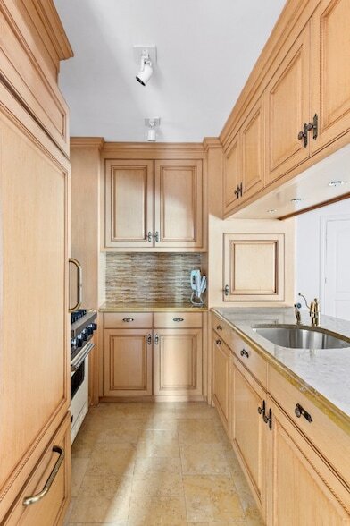 Photo - 155 W 70th St Unit 11D