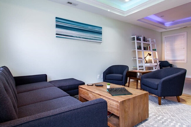 Building Photo - 1710 A St SE Unit ID1238467P