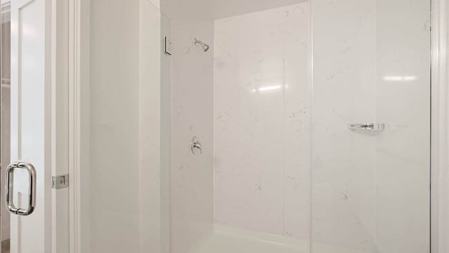 Bathroom - Alborada