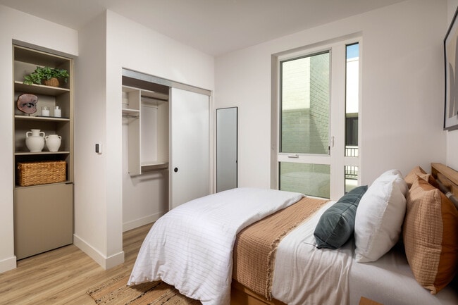 Private Bed in Shared 5 Bed Unit - LUCA Beverly Grove