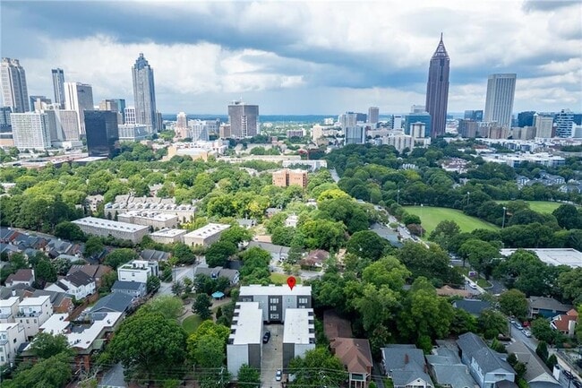Photo - 456 Parkway Dr NE