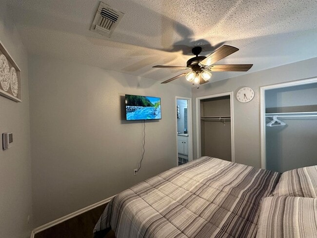 Photo - 3801 Elizabeth St