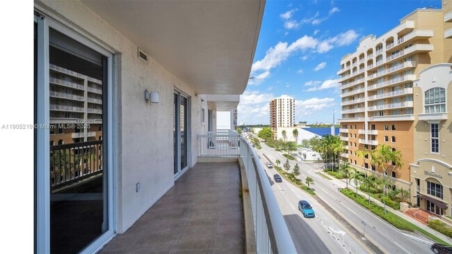 Photo - 2400 SW 27th Ave Unit 604