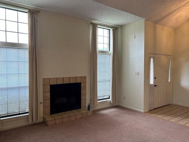 Photo - 1225 Eaton Ln