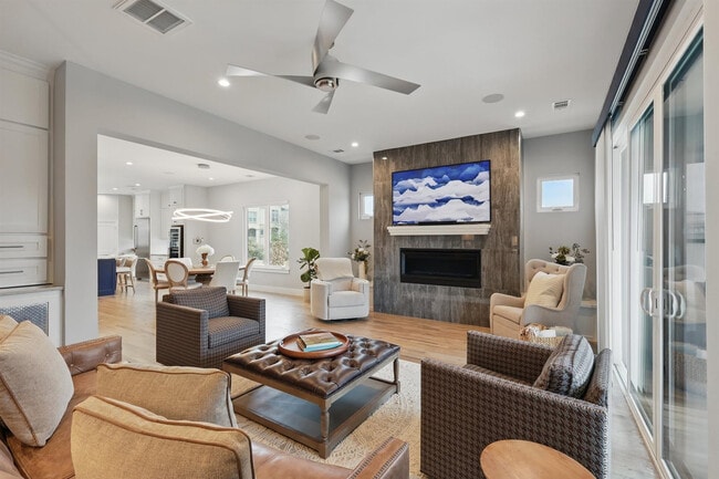 Photo - 428 Highwoods Trl Unit ID1057724P