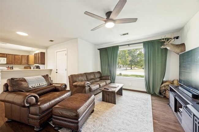 Photo - 1800 W Walker St