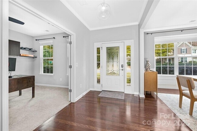 Photo - 5829 Dinsmore Ln