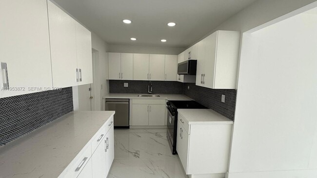 Photo - 16850 S Glades Dr Unit 4J