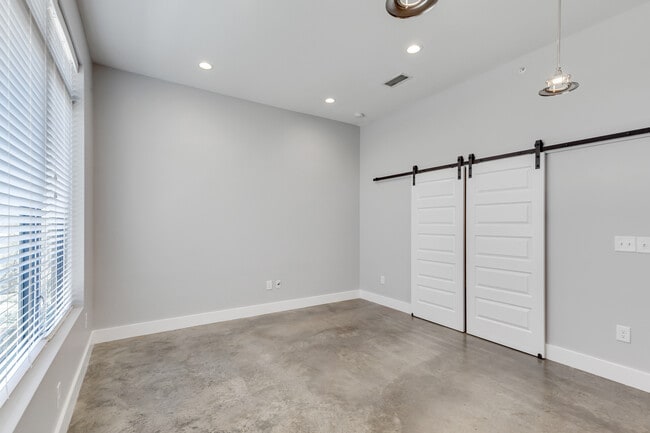 Photo - The Phoenix on 51st