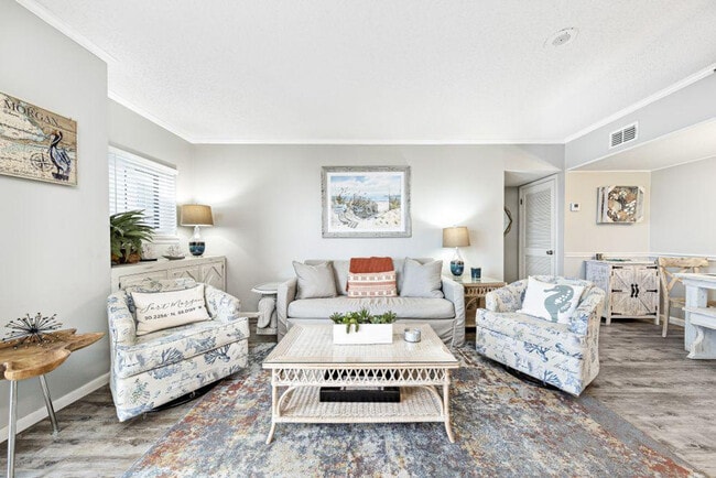 Building Photo - 375 Plantation Rd Unit ID1266061P