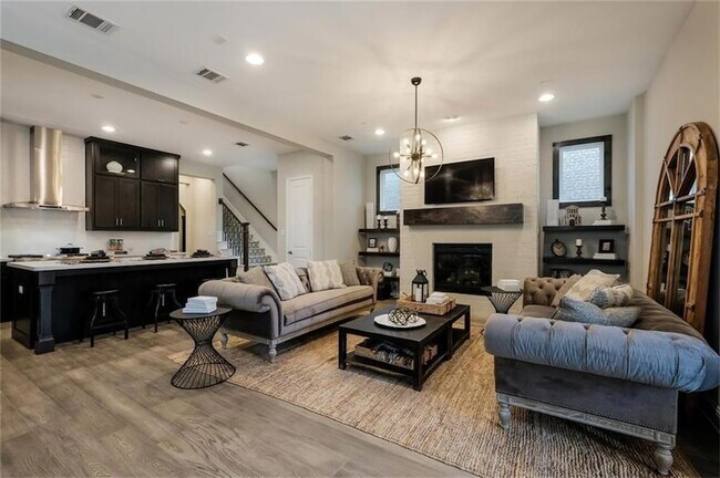 Photo - 8043 Sunflower Ln