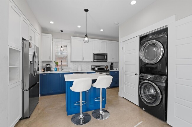 Photo - 1809 Chestnut Ave