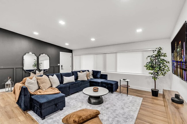 Photo - 17621 NE 7th Ave Unit ID1372351P