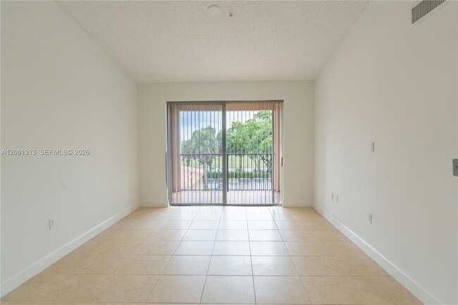 Photo - 7920 N Nob Hill Rd Unit 305