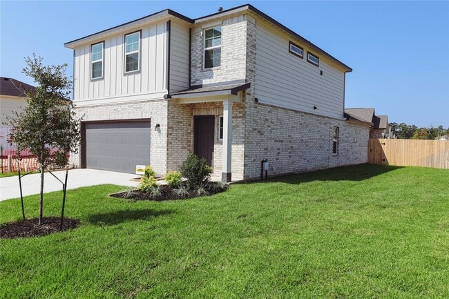 Photo - 16 Courageous Side Way