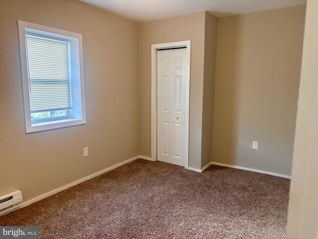 Photo - 108 W Buck St