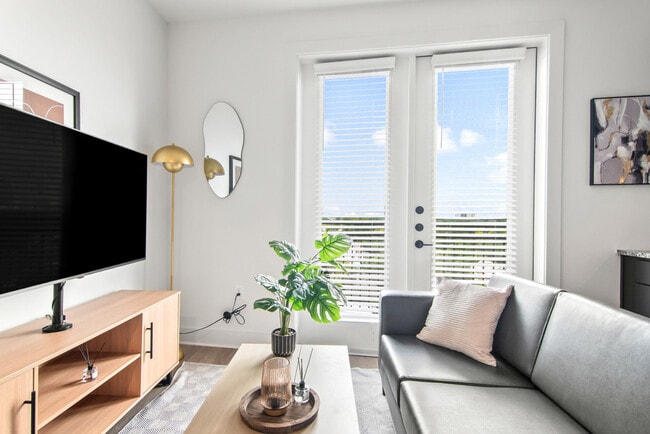 Photo - 714 Richmond Ave. Unit ID1335738P