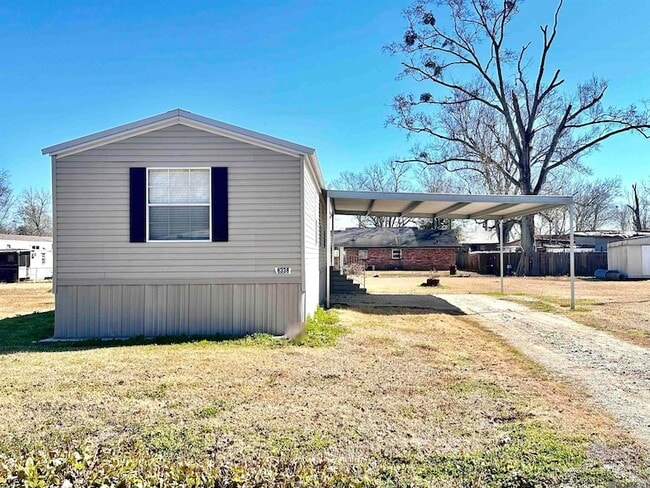 Photo - 8338 Hackberry St