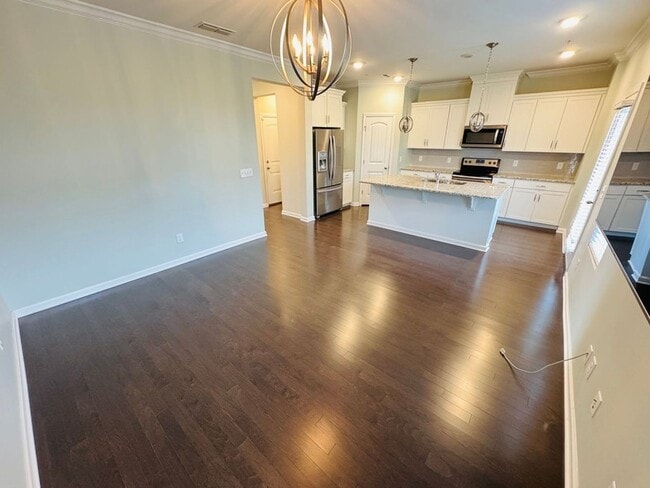 Photo - 748 Tennypark Ln
